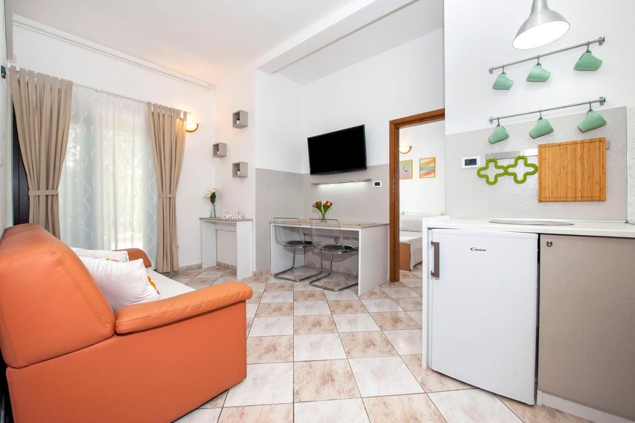 Apartments Milan 罗维尼 外观 照片
