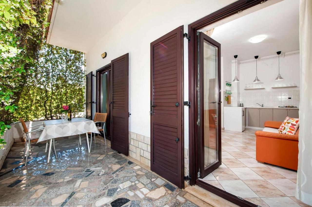 Apartments Milan 罗维尼 外观 照片
