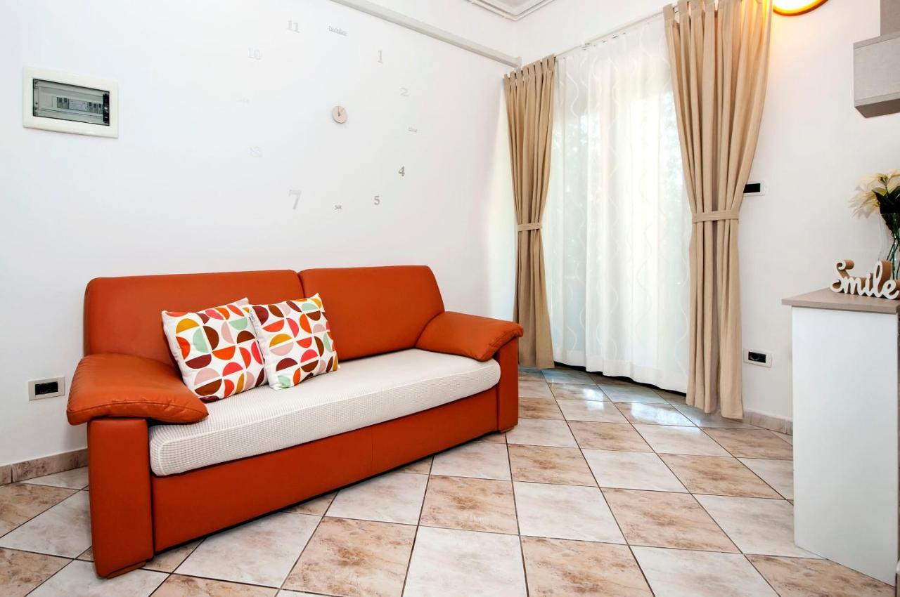 Apartments Milan 罗维尼 外观 照片