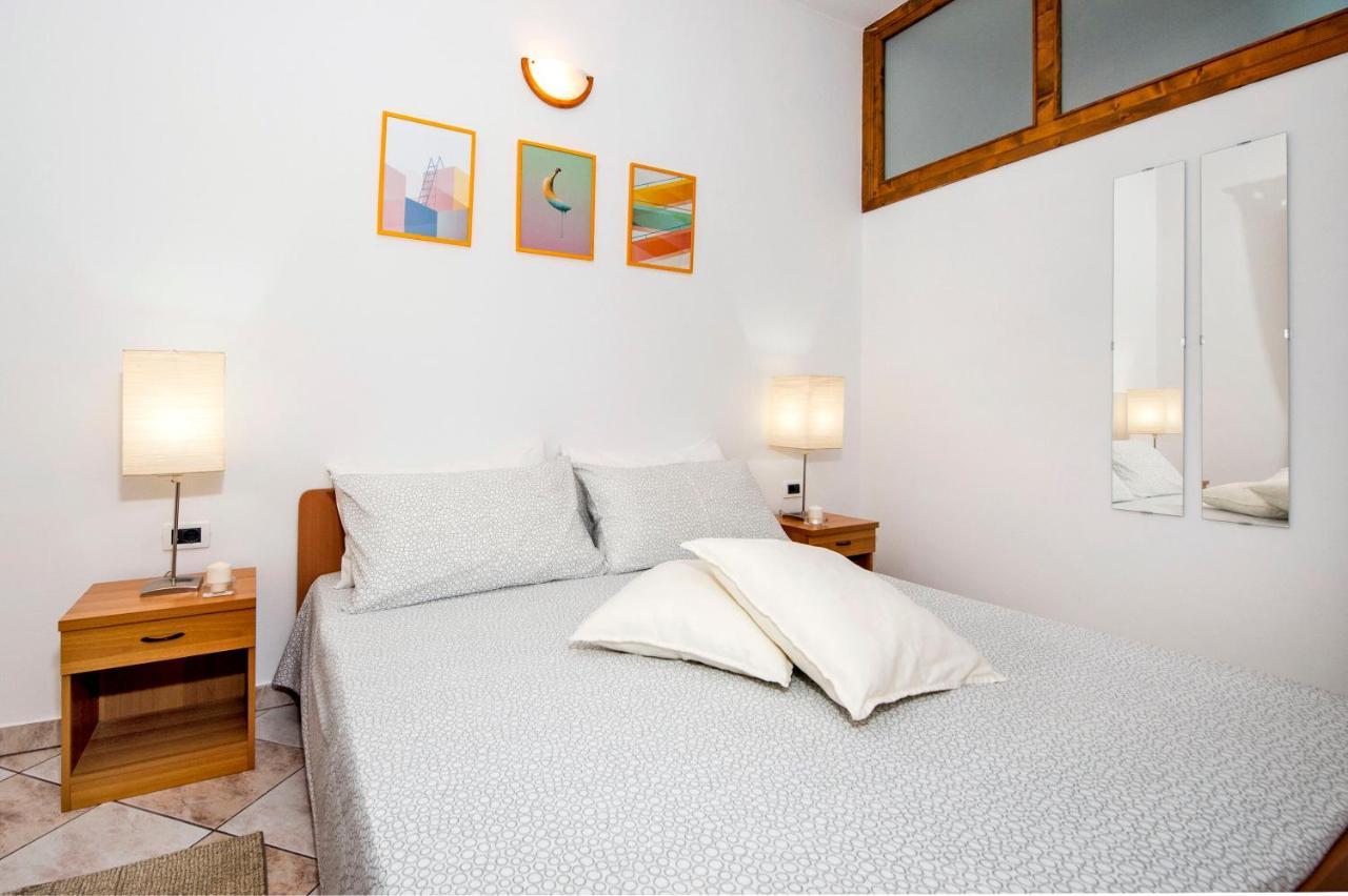 Apartments Milan 罗维尼 外观 照片