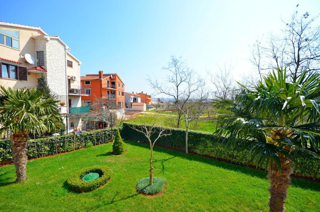 Apartments Milan 罗维尼 外观 照片