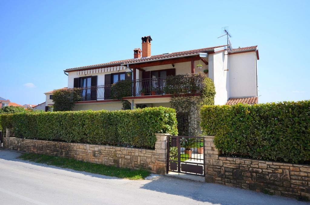 Apartments Milan 罗维尼 外观 照片
