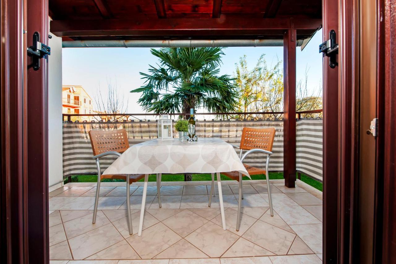 Apartments Milan 罗维尼 外观 照片