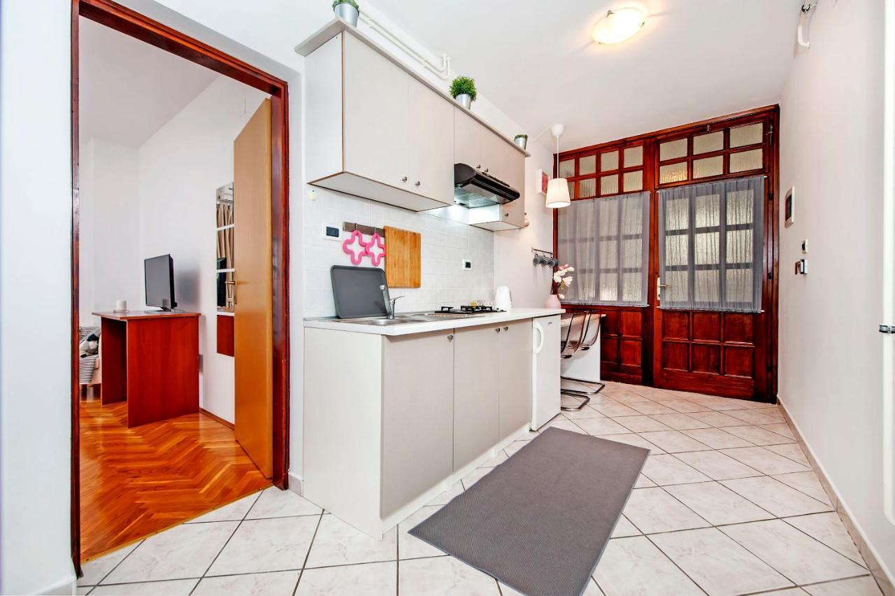 Apartments Milan 罗维尼 外观 照片